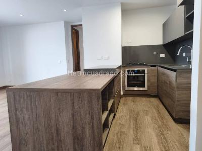 Apartamento de 2 alcobas en arriendo en Los Balsos N, Medellín, 95 m² · foto 5 de 17