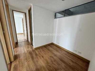 Apartamento de 3 alcobas en arriendo en Altos Del Poblado, Medellín, 100 m² · foto 10 de 18