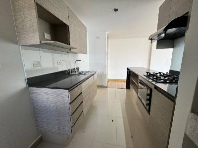 Apartamento de 3 alcobas en arriendo en Altos Del Poblado, Medellín, 100 m² · foto 4 de 18
