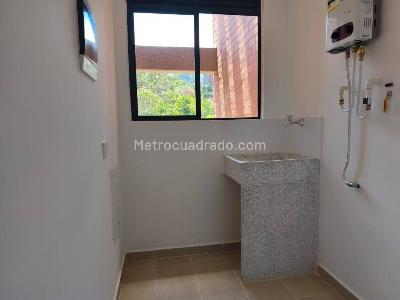 Apartamento de 3 alcobas en arriendo en El Chingui, Envigado, 90 m² · foto 18 de 18