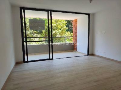 Apartamento de 3 alcobas en arriendo en El Chingui, Envigado, 90 m² · foto 3 de 18