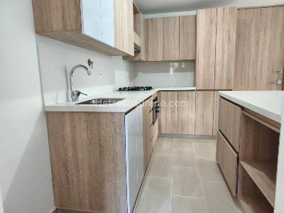 Apartamento de 3 alcobas en arriendo en El Chingui, Envigado, 90 m² · foto 6 de 18