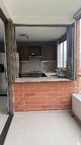 Apartamento de 2 alcobas en arriendo en Los Balsos N, Medellín, 87 m² · foto 14 de 15
