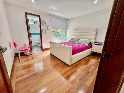 Apartamento en venta en El Poblado, Medellín · foto 8 de 12