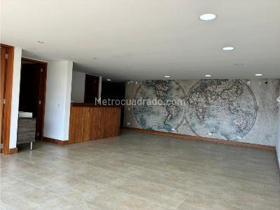 Casa de 5 alcobas en venta en Loma Escobero, Envigado, 700 m² · foto 11 de 15