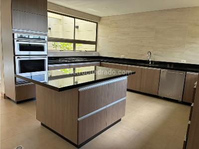 Casa de 5 alcobas en venta en Loma Escobero, Envigado, 700 m² · foto 12 de 15