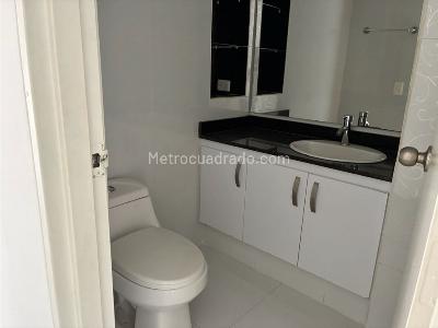 Apartamento de 3 alcobas en venta en El Poblado, Medellín, 140 m² · foto 6 de 13
