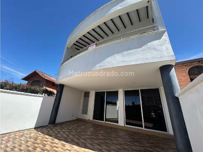 Casa de 4 alcobas en venta en San Joaquin, Rionegro, 365 m² · foto 2 de 20