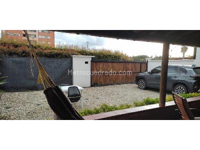 Casa de 5 alcobas en venta en San Joaquin, Rionegro, 300 m² · foto 2 de 11