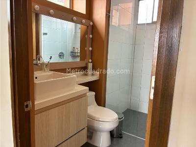 Apartamento de 2 alcobas en venta en El Diamante No. 2, Medellín, 128 m² · foto 9 de 10