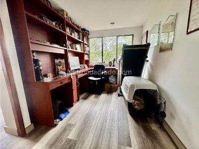 Apartamento de 3 alcobas en venta en Loma Escobero, Envigado, 124 m² · foto 8 de 14