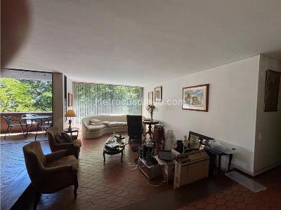 Apartamento de 3 alcobas en venta en La Aguacatala, Medellín, 188 m² · foto 10 de 14
