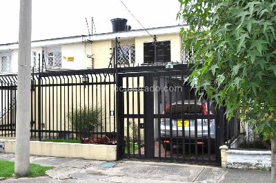 Casa de 3 alcobas en venta en Polo Club, Bogotá, 200 m² · foto 2 de 12