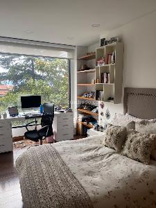 Apartamento de 3 alcobas en venta en Los Rosales, Bogotá, 230 m² · foto 11 de 16