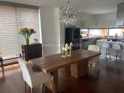 Apartamento de 3 alcobas en venta en Los Rosales, Bogotá, 230 m² · foto 7 de 16