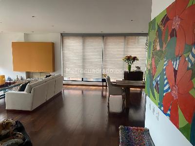 Apartamento de 3 alcobas en venta en Los Rosales, Bogotá, 230 m² · foto 9 de 16