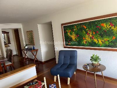 Apartamento de 3 alcobas en venta en Bella Suiza, Bogotá, 111 m² · foto 2 de 19