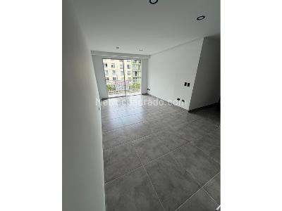 Apartamento en venta en El Refugio, Cali · foto 2 de 15