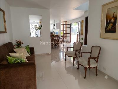 Casa de 4 alcobas en venta en Valle Del Lili, Cali, 240 m² · foto 10 de 20