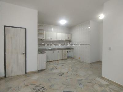 Casa de 5 alcobas en venta en Ciudad 2000, Cali, 350 m² · foto 13 de 20