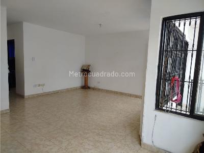 Casa de 5 alcobas en venta en Las Ceiba, Cali, 147 m² · foto 12 de 20