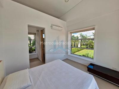 Casa de 4 alcobas en venta en Ub Balcones De Casaloma, Girardot, 275 m² · foto 3 de 20