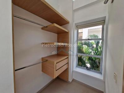 Casa de 4 alcobas en venta en Ub Balcones De Casaloma, Girardot, 275 m² · foto 6 de 20