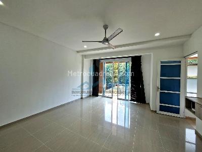 Casa de 4 alcobas en venta en Cn Los Angeles, Girardot, 239 m² · foto 6 de 20