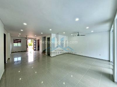 Casa de 4 alcobas en venta en Cn Los Angeles, Girardot, 239 m² · foto 3 de 20
