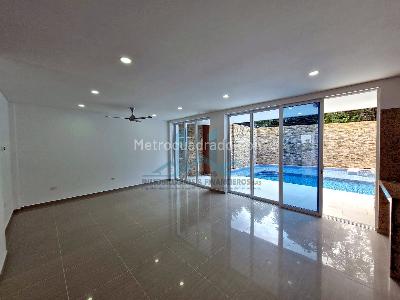 Casa de 4 alcobas en venta en Cn Los Angeles, Girardot, 239 m² · foto 7 de 20