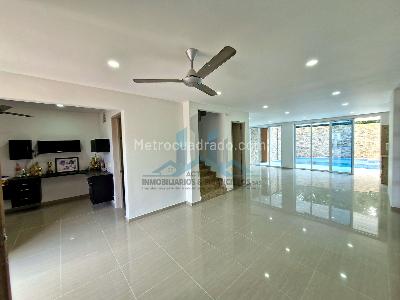 Casa de 4 alcobas en venta en Cn Los Angeles, Girardot, 239 m² · foto 5 de 20