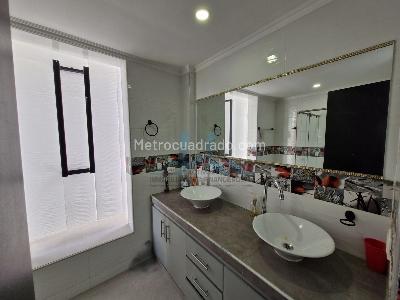 Casa de 5 alcobas en venta en Cr Remansos Del Penon, Girardot, 233 m² · foto 16 de 20