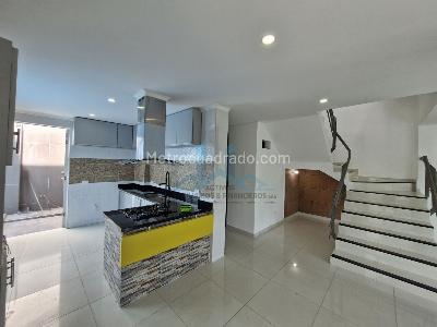 Casa de 5 alcobas en venta en Cr Remansos Del Penon, Girardot, 233 m² · foto 4 de 20