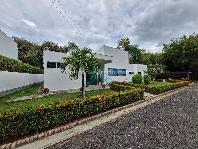 Casa de 3 alcobas en venta en Cn Turistico Santa Ana, Girardot, 610 m² · foto 3 de 20