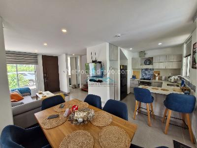 Casa de 3 alcobas en venta en San Miguel, Girardot, 144 m² · foto 6 de 18