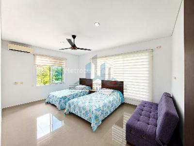 Casa de 4 alcobas en venta en Cn Los Angeles, Girardot, 98 m² · foto 11 de 20
