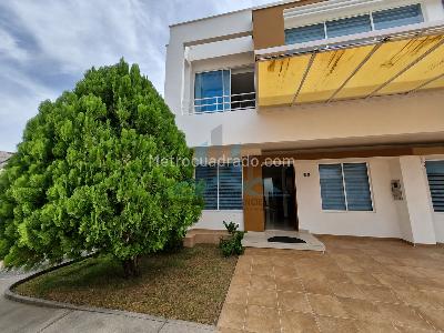 Casa de 4 alcobas en venta en Cn Los Angeles, Girardot, 98 m² · foto 2 de 20