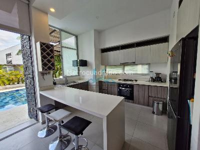 Casa de 3 alcobas en venta en Br Portachuelo, Girardot, 325 m² · foto 8 de 20