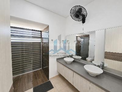 Casa de 3 alcobas en venta en Br Portachuelo, Girardot, 325 m² · foto 15 de 20
