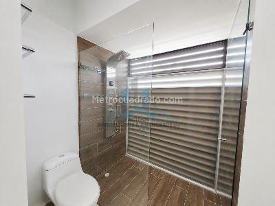 Casa de 3 alcobas en venta en Br Portachuelo, Girardot, 325 m² · foto 14 de 20