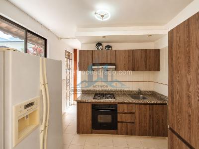 Casa de 3 alcobas en venta en Cr El Remanso, Girardot, 107 m² · foto 7 de 20