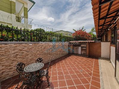 Casa de 3 alcobas en venta en Cr El Remanso, Girardot, 107 m² · foto 18 de 20