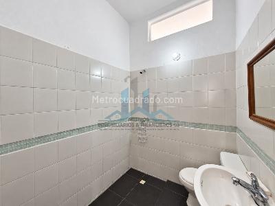 Casa de 4 alcobas en venta en Br Rosablanca, Girardot, 220 m² · foto 15 de 18