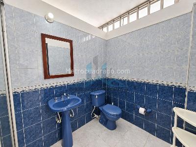 Casa de 4 alcobas en venta en Br Rosablanca, Girardot, 220 m² · foto 16 de 18