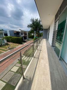 Casa de 5 alcobas en venta en Portal Campestre, Ibagué, 600 m² · foto 2 de 16