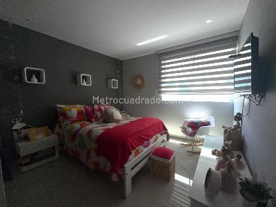 Apartamento de 3 alcobas en venta en La Carolina, Ibagué, 134 m² · foto 2 de 12