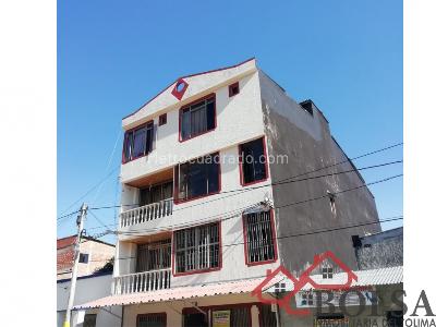Casa de 5 alcobas en venta en Fuente De Los Rosales I, Ibagué, 490 m² · foto 2 de 14