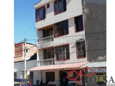 Casa de 5 alcobas en venta en Fuente De Los Rosales I, Ibagué, 490 m² · foto 3 de 14