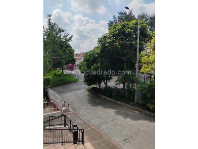 Apartamento de 2 alcobas en venta en Piedra Pintada Alta, Ibagué, 75 m² · foto 2 de 20