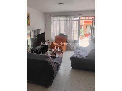 Casa de 5 alcobas en venta en Jardin Parte Baja, Ibagué, 220 m² · foto 3 de 20